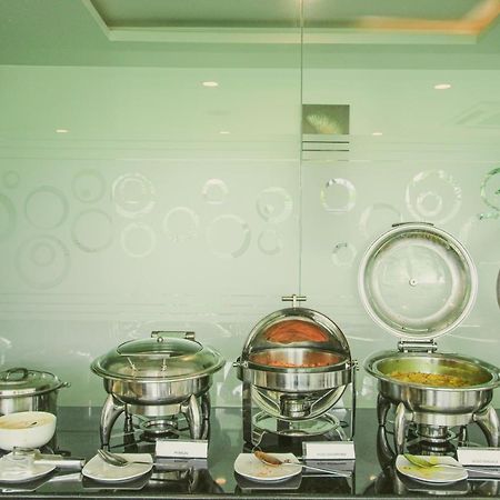 White Pearl Residency Hotel Pondicherry Exterior foto