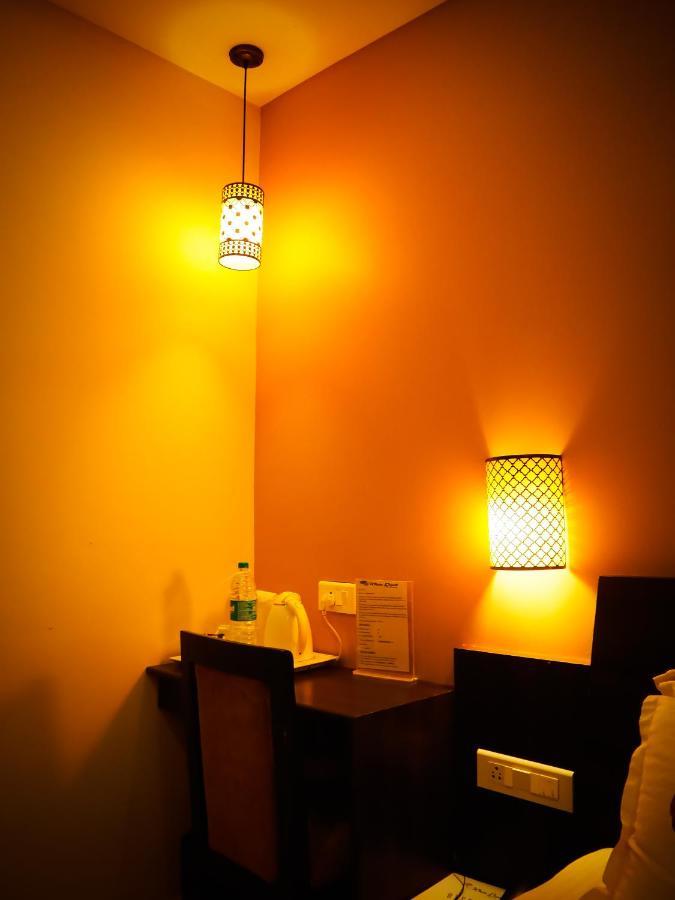 White Pearl Residency Hotel Pondicherry Exterior foto
