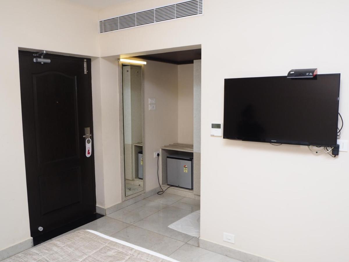 White Pearl Residency Hotel Pondicherry Exterior foto