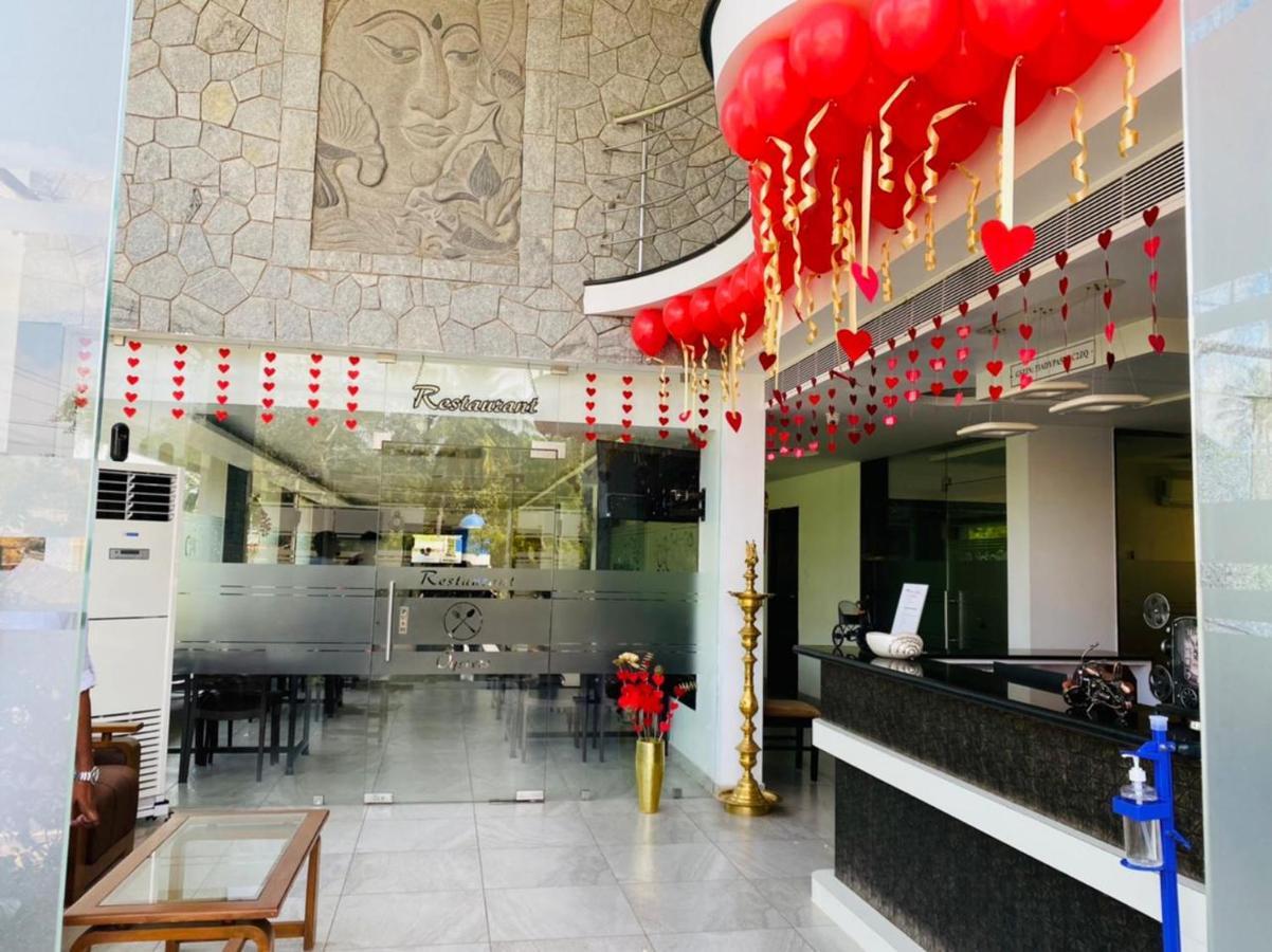 White Pearl Residency Hotel Pondicherry Exterior foto