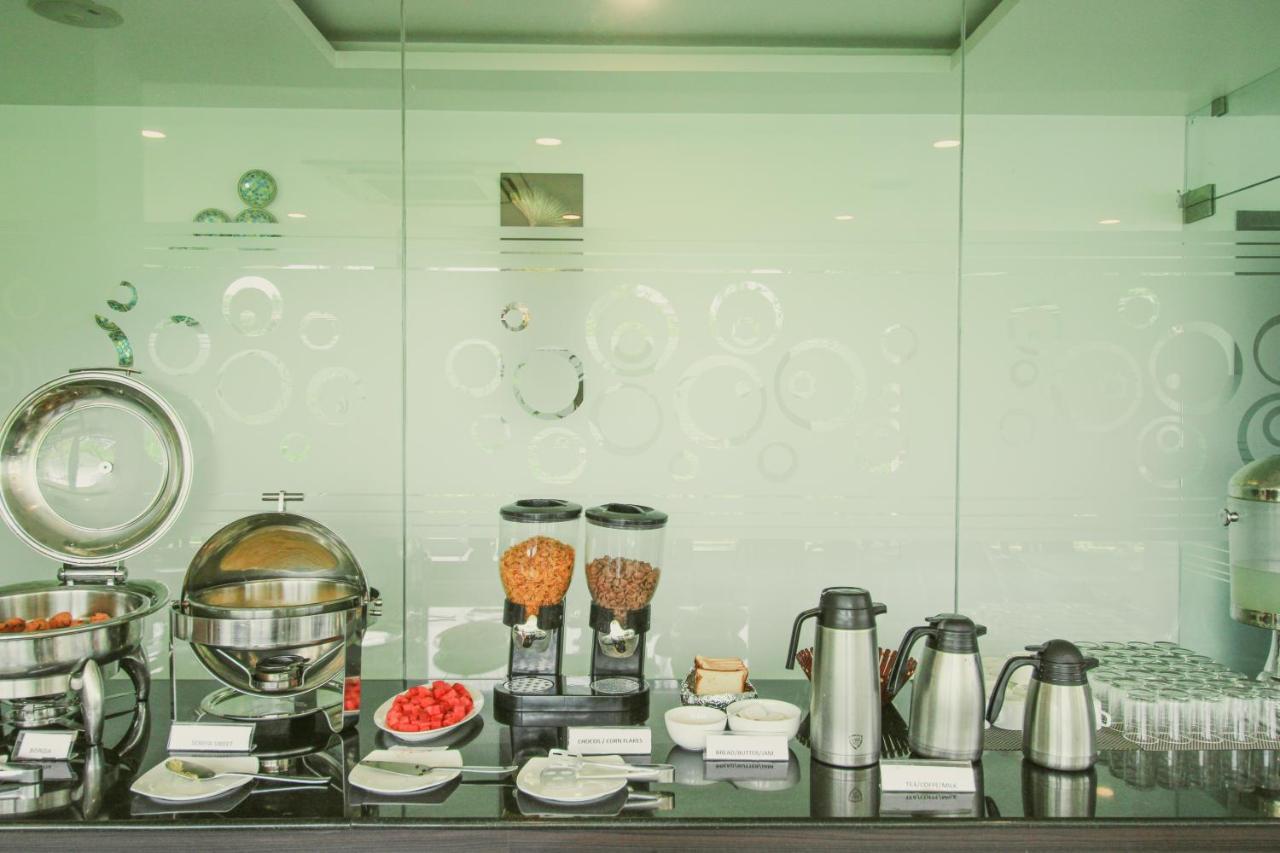 White Pearl Residency Hotel Pondicherry Exterior foto
